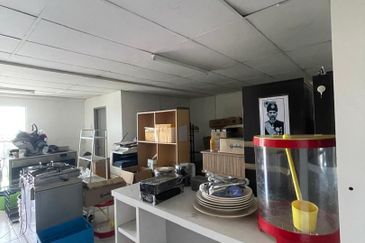 Harbour city Shoplot 