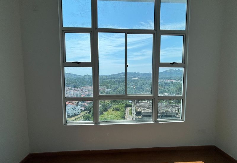 One sulaman platinum tower Seaview 700sqft