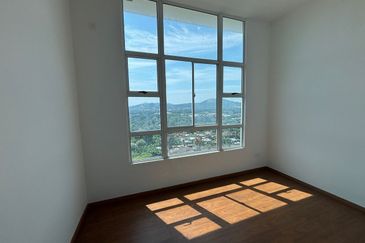 One sulaman platinum tower Seaview 700sqft