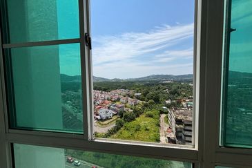 One sulaman platinum tower Seaview 700sqft