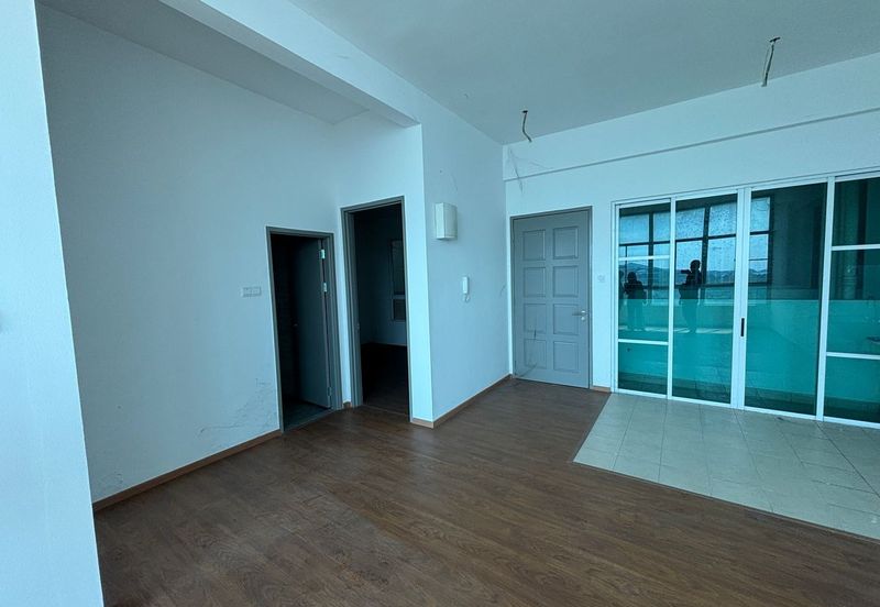 One sulaman platinum tower Seaview 700sqft