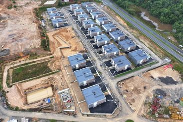 Armani Business Park Warehouse , Sepanggar port 