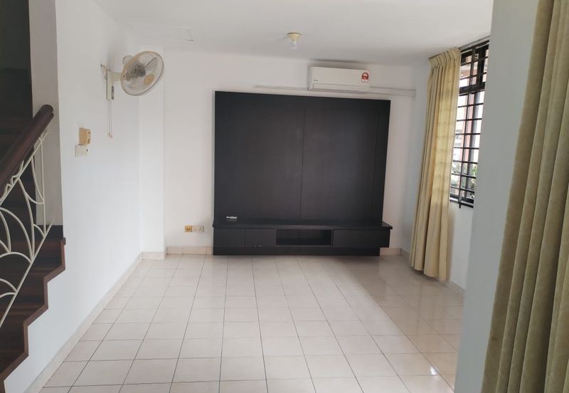 Taman Amansutra Double storey Kolombong Townhouse