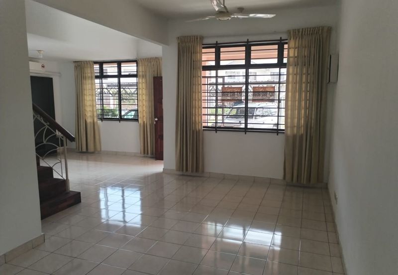 Taman Amansutra Double storey Kolombong Townhouse