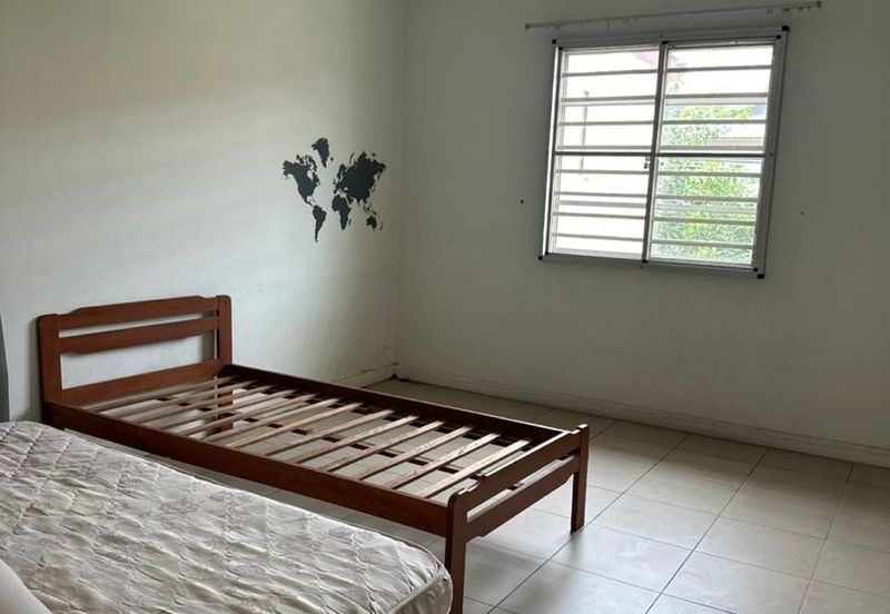 Taman Kingfisher Sulaman Intermediate