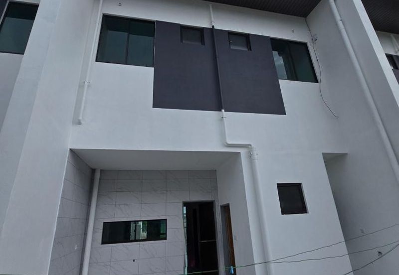 Taman Fabulous garden Double Storey| Benoni | Papar