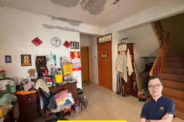 Taman Baginda Corner Double storey Towering Penampang