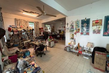 Taman Baginda Corner Double storey Towering Penampang