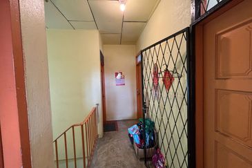 Taman Baginda Corner Double storey Towering Penampang