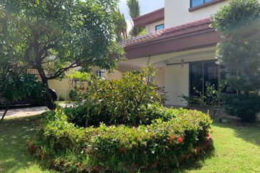 Kingfisher Raja Udang bungalow | Likas