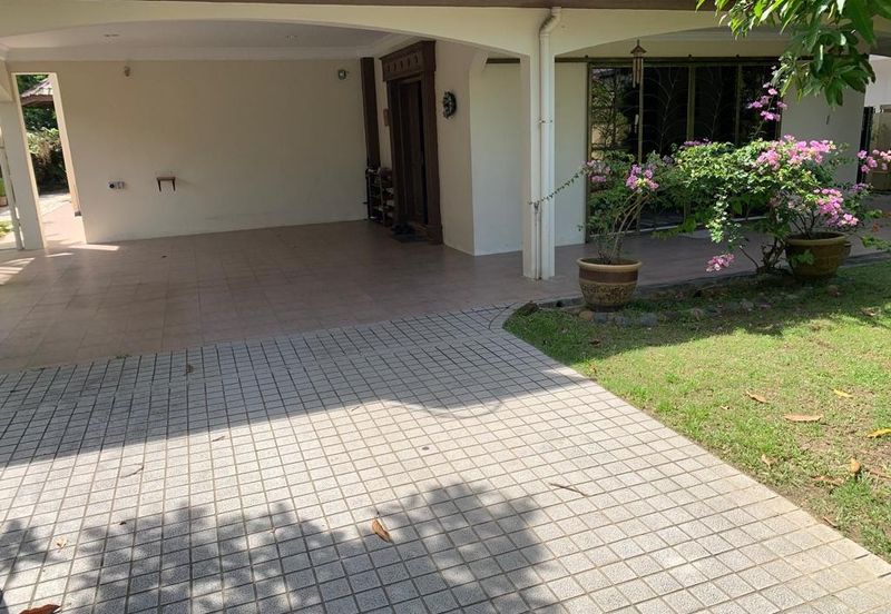 Kingfisher Raja Udang bungalow | Likas