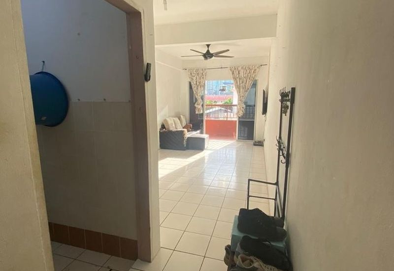 Putri Bahang Apartment