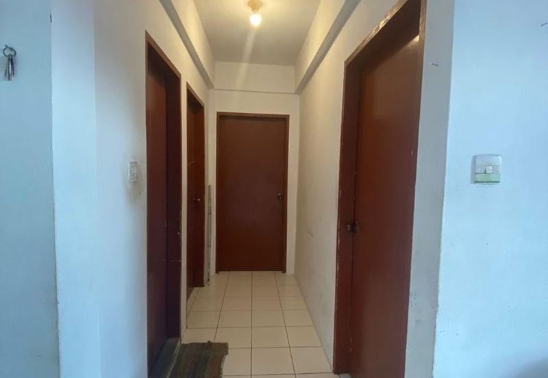 Putri Bahang Apartment