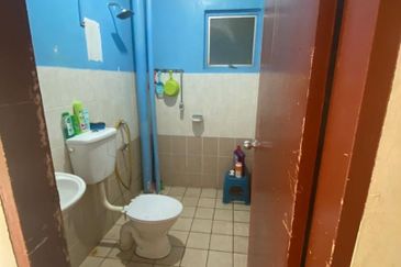 Putri Bahang Apartment