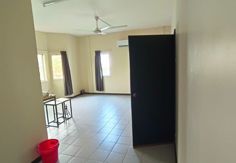 Taman Kingfisher sulaman Semi Detached For rent