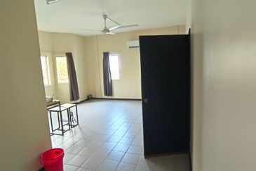 Taman Kingfisher sulaman Semi Detached For rent