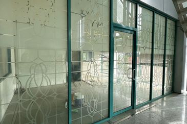 Kolombong warehouse for rent 9000 sqft