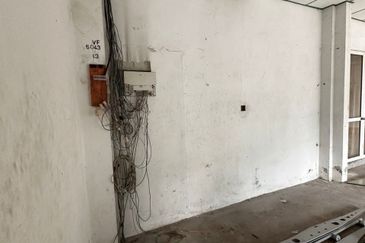 Kolombong warehouse for rent 9000 sqft