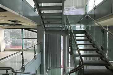 Kolombong warehouse for rent 9000 sqft