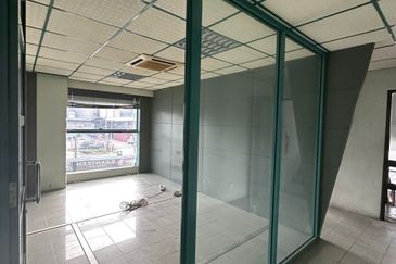 Kolombong warehouse for rent 9000 sqft