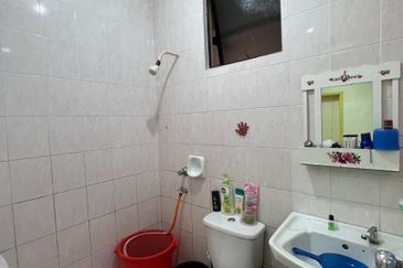 Taman Penampang Apartment phase 2 (2nd floor)