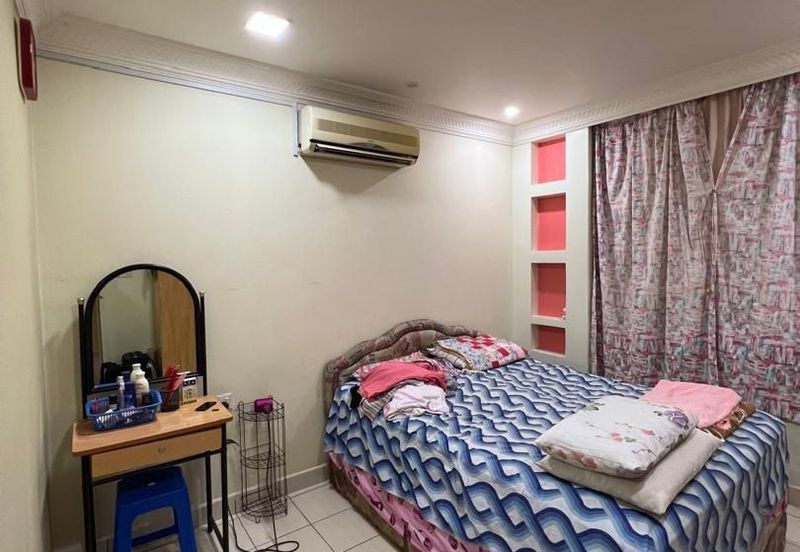 Taman Penampang Apartment phase 2 (2nd floor)