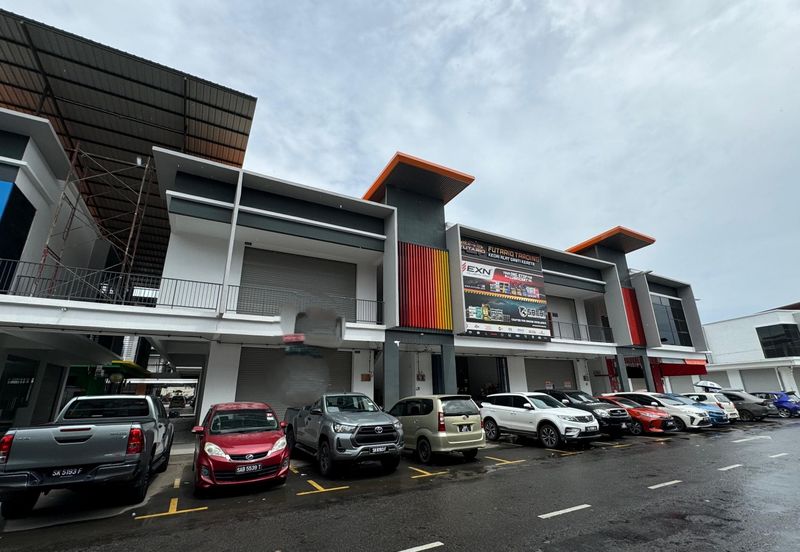 Parklane Benoni Shoplot for rent ground and first floor