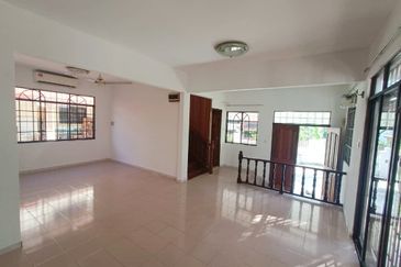 Bundusan Double storey bungalow for rent