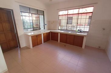 Bundusan Double storey bungalow for rent