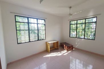 Bundusan Double storey bungalow for rent