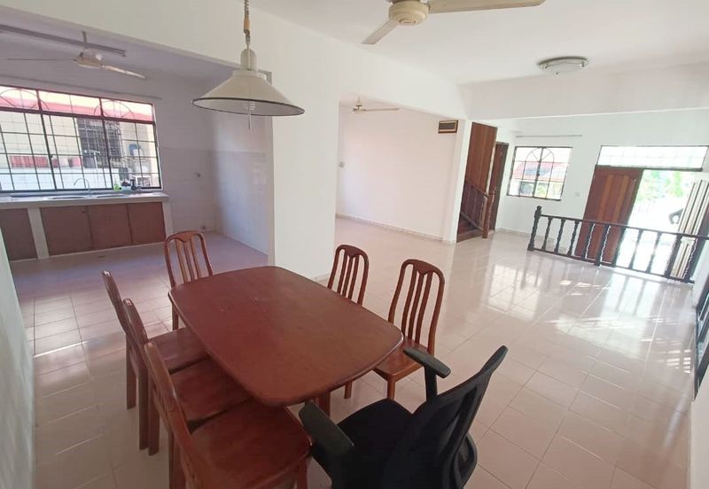Bundusan Double storey bungalow for rent