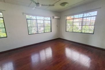 Bundusan Double storey bungalow for rent