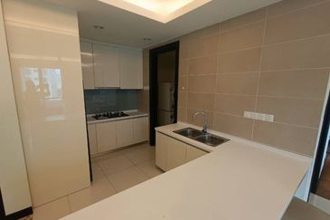 PELAGOS DESIGNER SUITES @ WATERFRONT