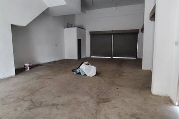 Bandar putra commercial centre shoplot Telipok