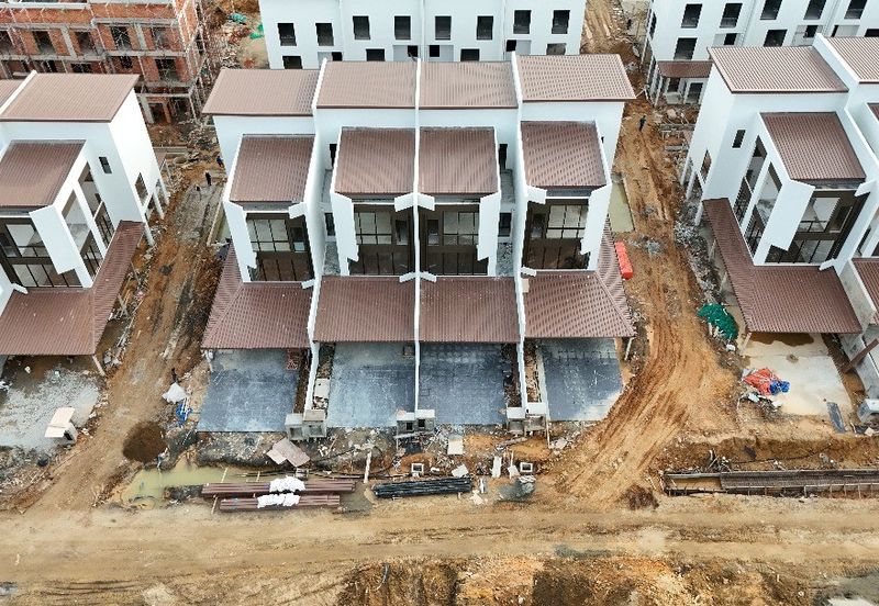 Banyan Valley  Superlink House Kolombong