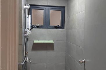 Greenfield residence  Menggatal