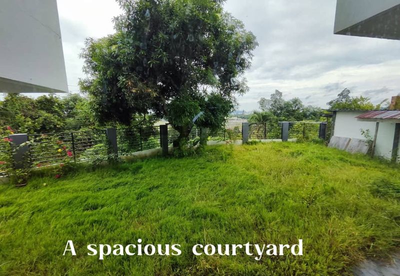 Shangrila Heights Bungalow