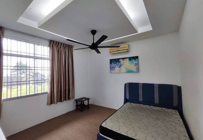 Shangrila Heights Bungalow