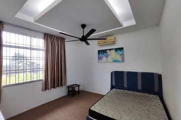 Shangrila Heights Bungalow