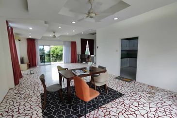 Shangrila Heights Bungalow