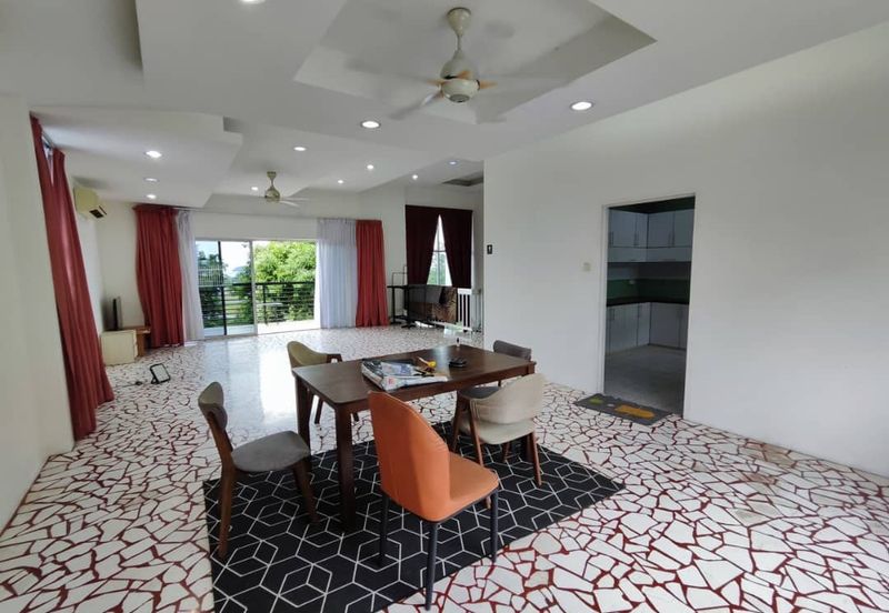 Shangrila Heights Bungalow