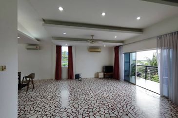 Shangrila Heights Bungalow