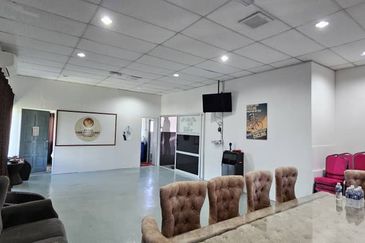 Cyber Square Kepayan Shoplot corner