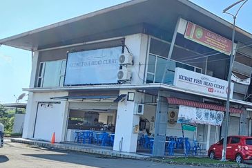 Cyber Square Kepayan Shoplot corner