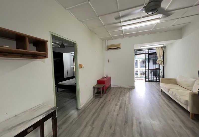 Indah court apartment Likas Level 4