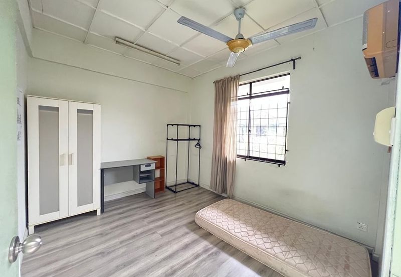 Indah court apartment Likas Level 4