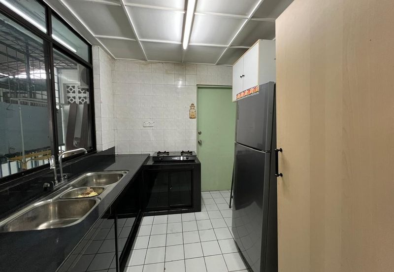 Indah court apartment Likas Level 4