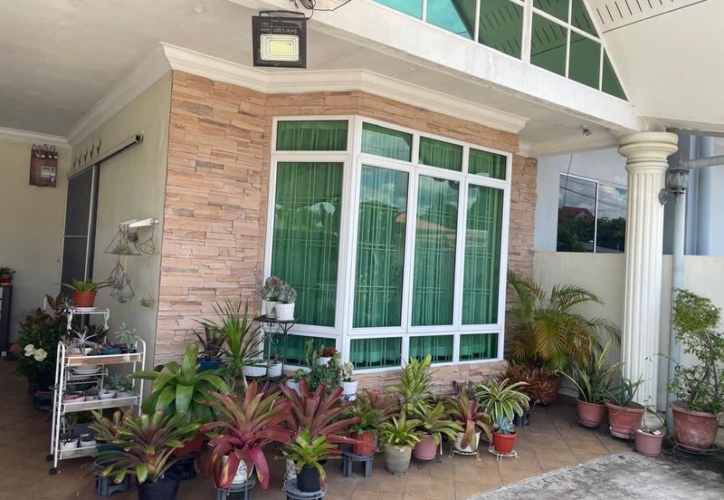 Taman  Luyang single storey Semi Detached
