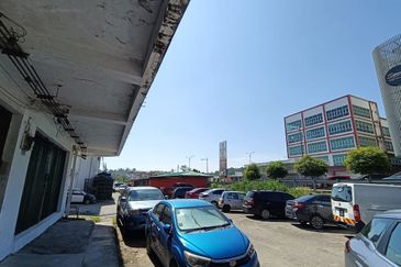 HSK Inanam Shoplot Corner CL999