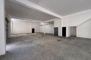 Armani Business Park Warehouse , Sepanggar port 